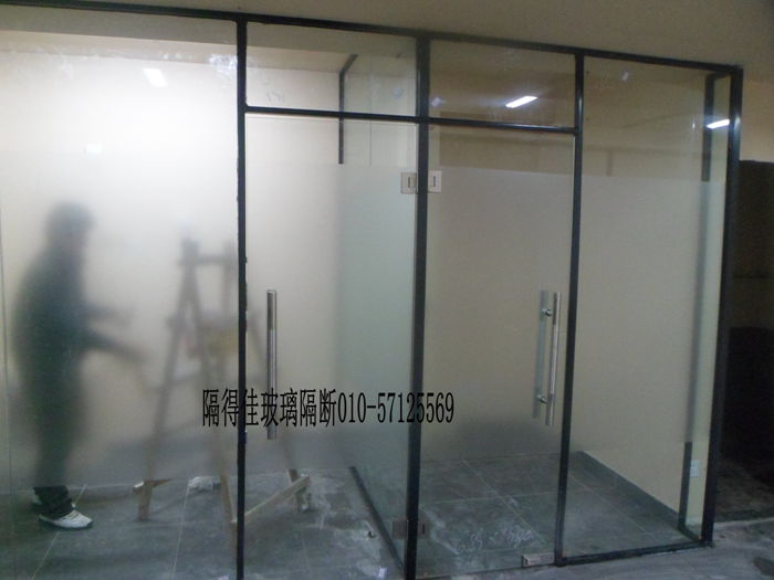 黑色烤漆框架隔断