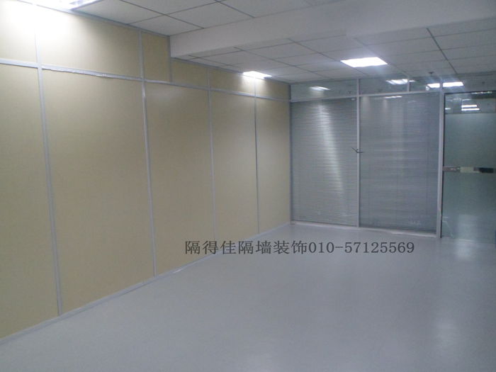 百叶隔断与板墙结合