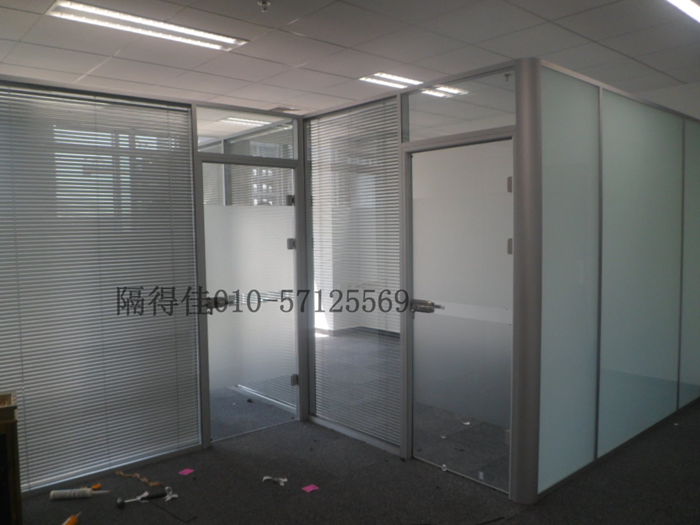 玻璃中间夹百叶隔断