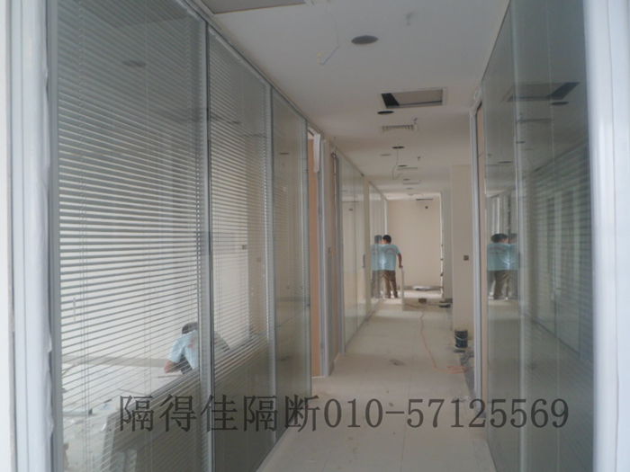 双层玻璃带百叶隔断 (4)